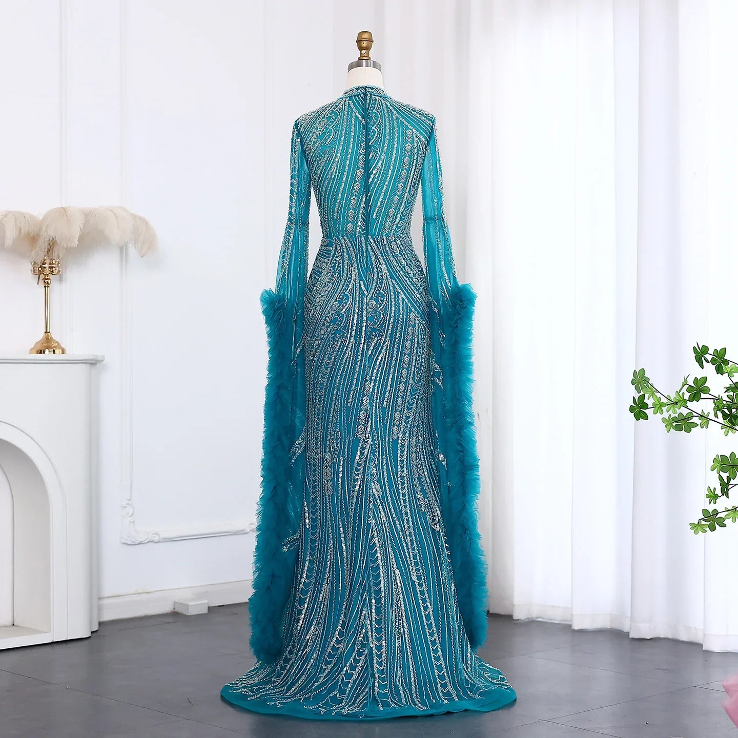 Halter Neck Mermaid Evening Dress with Cape Sleeves