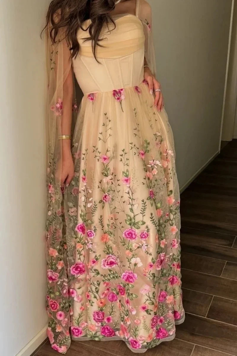 Embroidery Floral Luxury Prom Dresses With Tulle Shawl