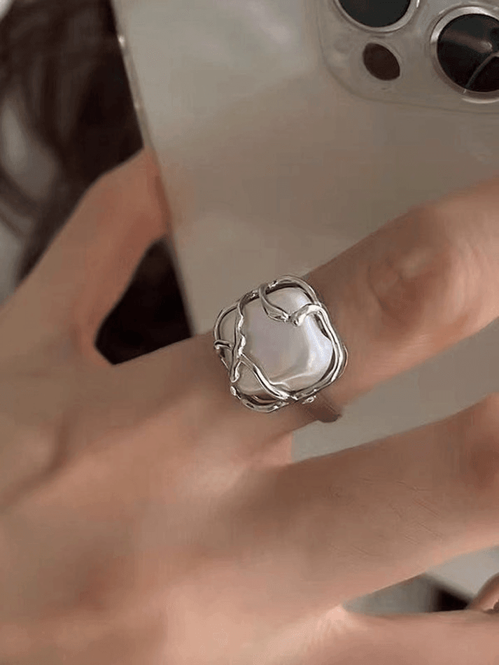 Anillo de puño geométrico irregular