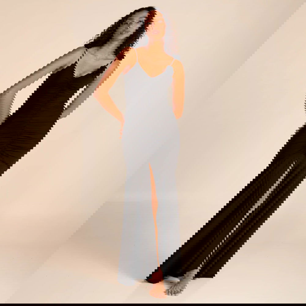 Vestido de noche con tirantes de seda helada, plisado, floral tridimensional, bicolor, negro y blanco
