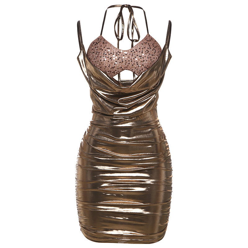 Vestido de dos piezas con cuello halter y cordones con costuras falsas
