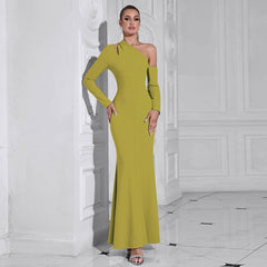 Vestido elegante de color liso con hombros descubiertos y corte a la cadera para cena formal