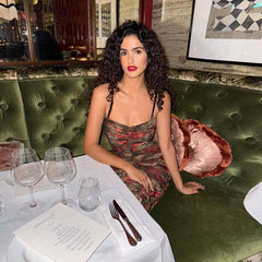 Vestido retro plisado con tirantes y espalda descubierta