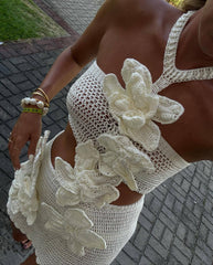 Vestido playero con cuello halter y aberturas florales para vacaciones de verano