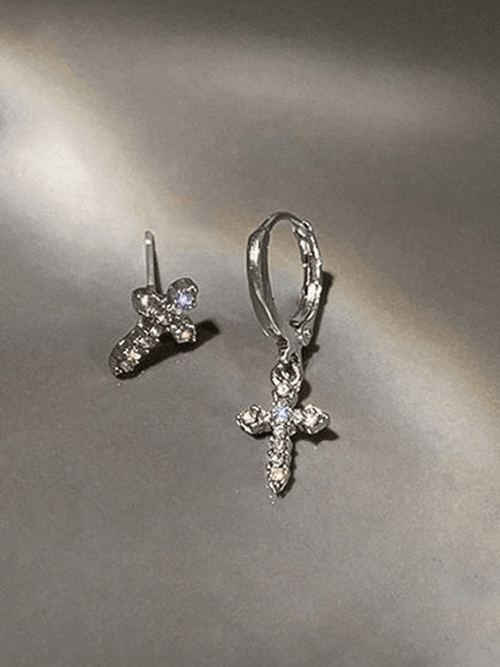 Rhinestone Cross Decor Earring