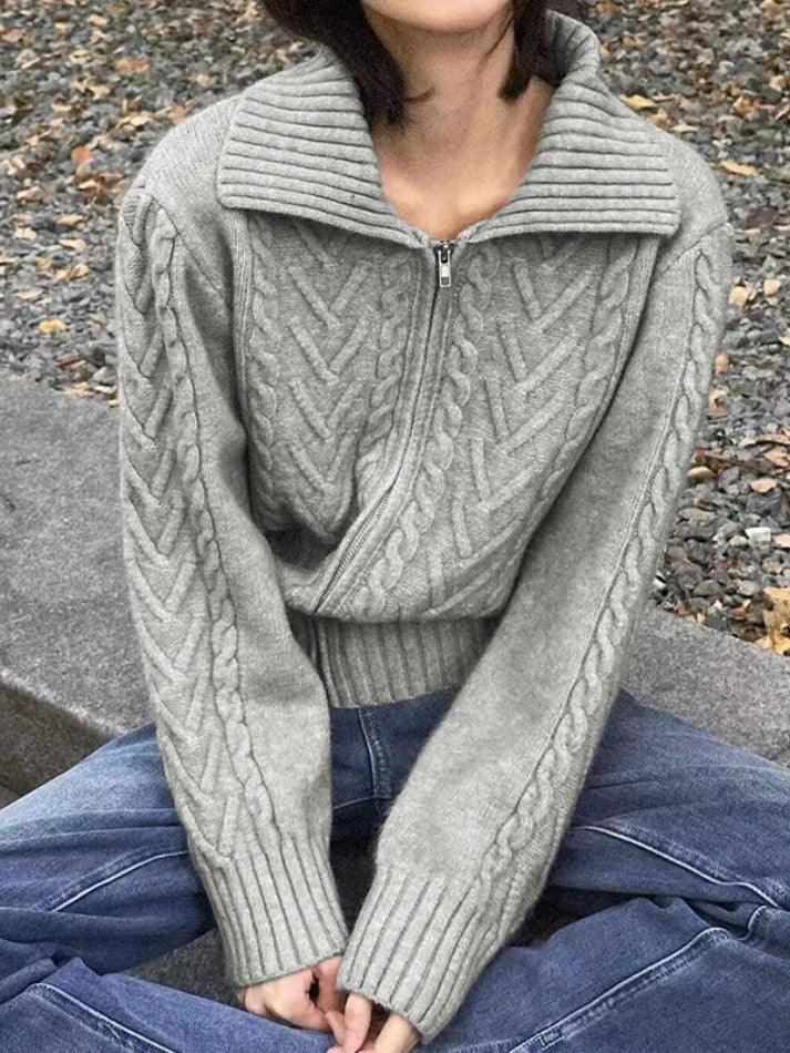 Strickjacke mit Reißverschluss und verdrehtem Reverskragen