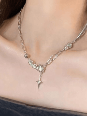 Collar de cadena de eslabones astrales con decoración de piedra