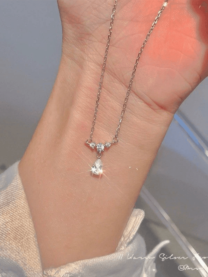 Silver Rhinestone Drop Decor Necklace