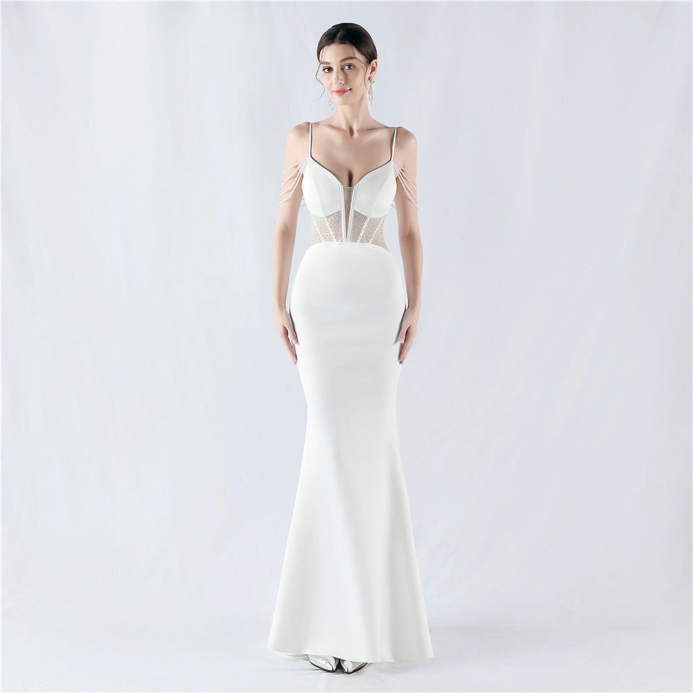 Vestido de noche ajustado con corsé y cuentas de diamantes de imitación para cóctel y presentación.