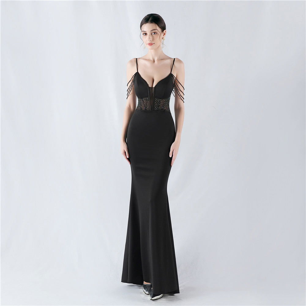 Vestido de noche ajustado con corsé y cuentas de diamantes de imitación para cóctel y presentación.