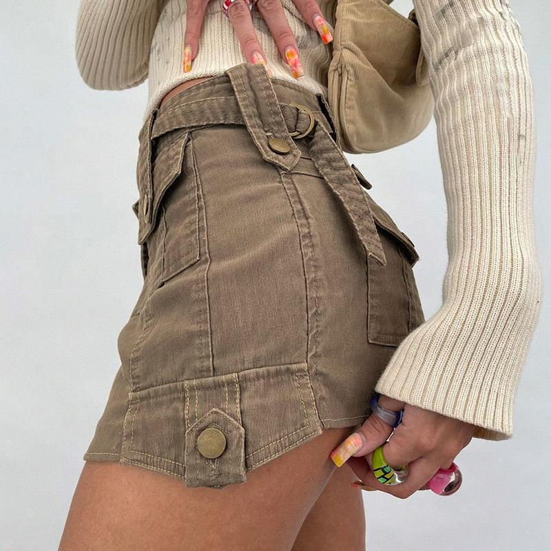 Minifalda cargo con estampado grunge de hadas
