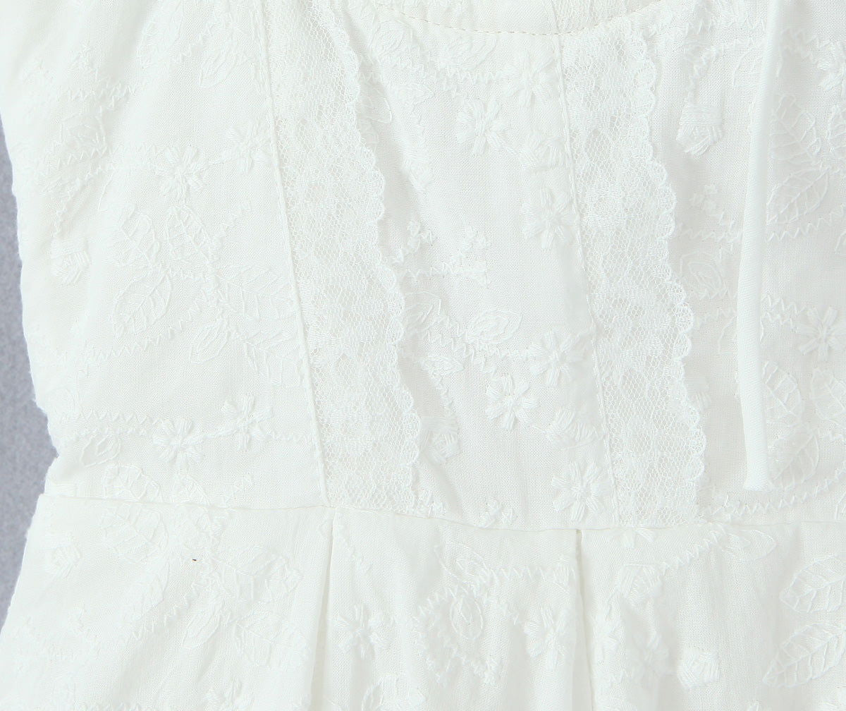 Vestido con tirantes y cuello halter de encaje sencillo de FallFresh