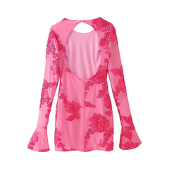 Vestido sin espalda de manga larga con estampado floral y placa tridimensional con abertura en la espalda y cuello redondo de otoño