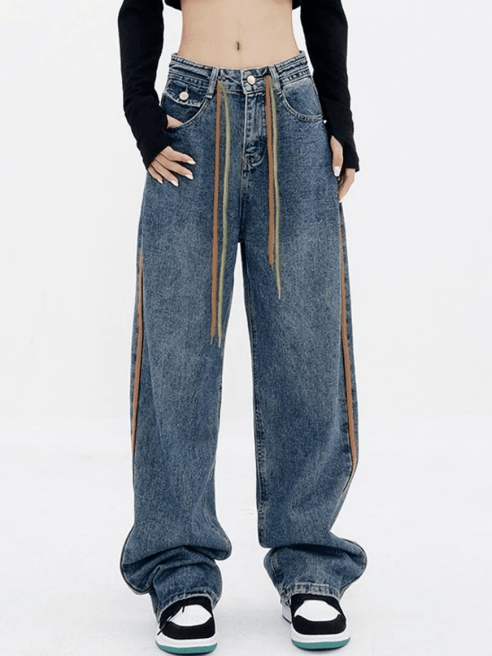 Boyfriend jeans with drawstring and side stripes