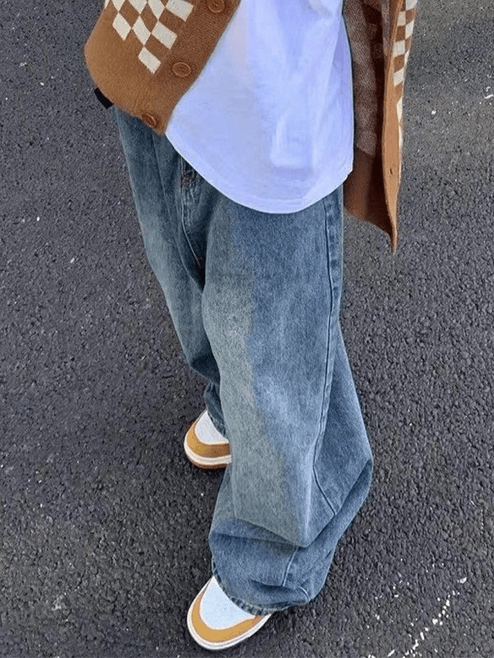 Washed blue belted boyfriend jeans