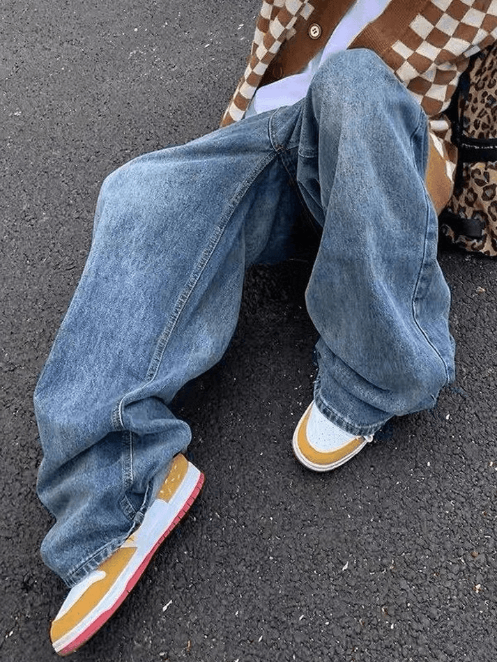 Washed blue belted boyfriend jeans