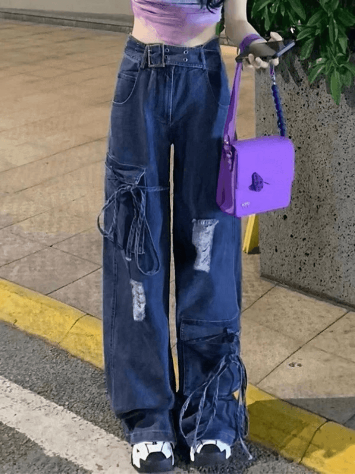Ripped boyfriend jeans with tie belt