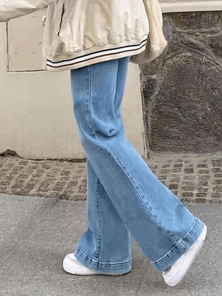 Mid Rise Washed Boyfriend Jeans