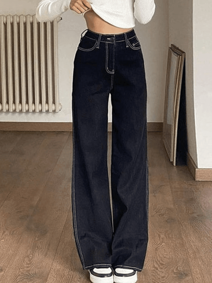 Stitched high waisted boyfriend jeans