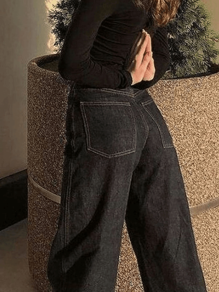 Stitched high waisted boyfriend jeans