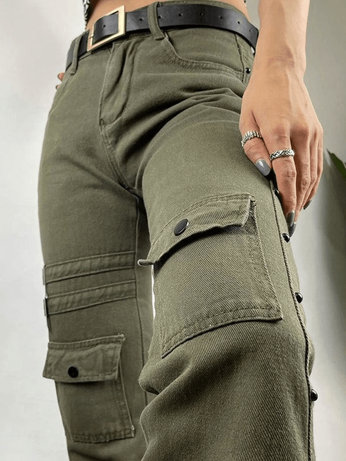 Ausgeblichene Schlagjeans mit Metallic-Verzierung