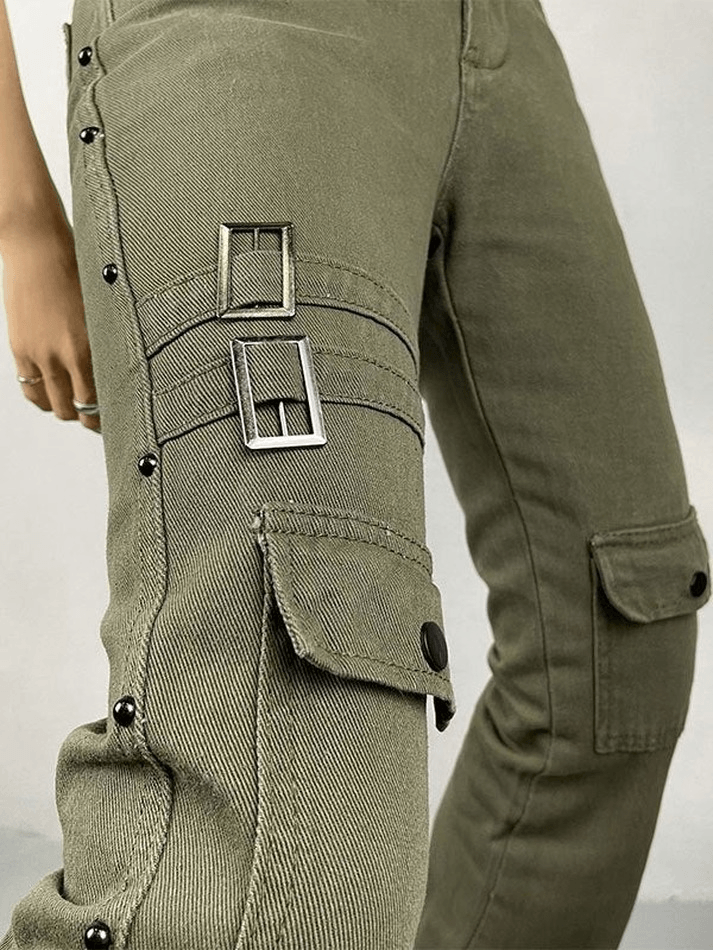 Ausgeblichene Schlagjeans mit Metallic-Verzierung
