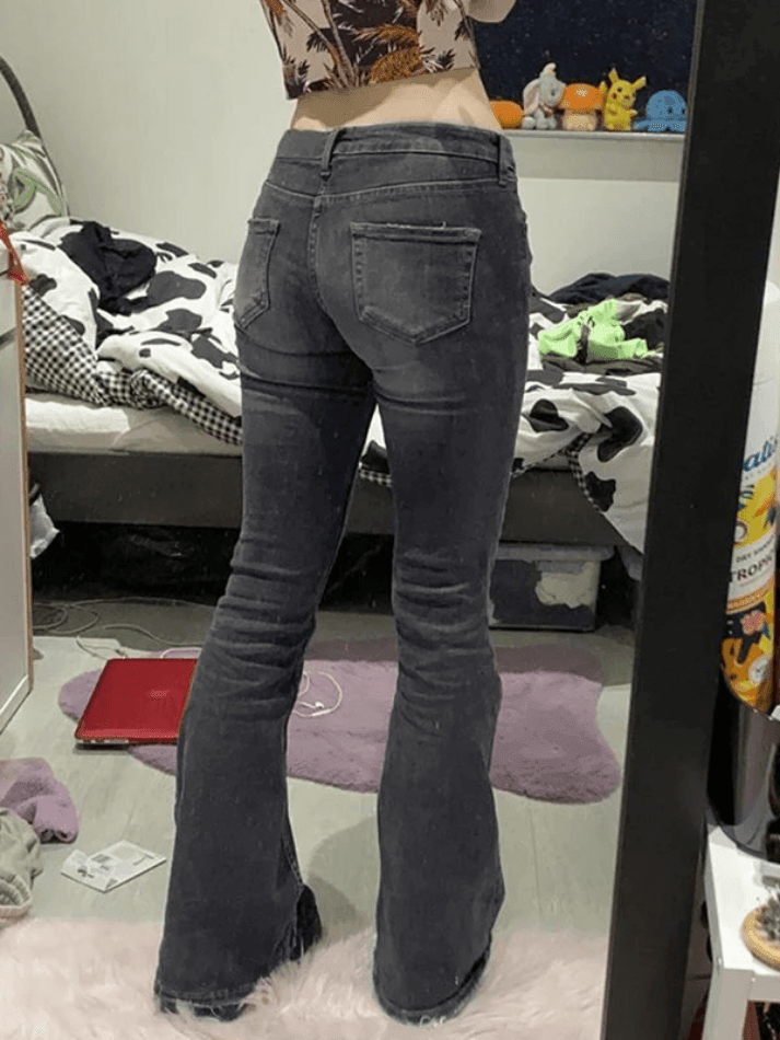 Schlagjeans im Y2K-Stil aus gewaschenem Denim