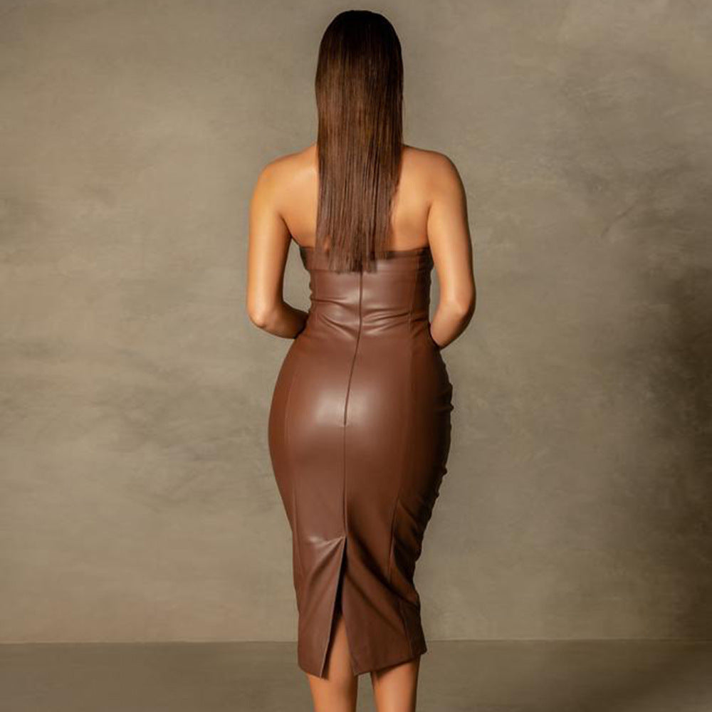 Vestido midi elegante de cuero sintético de color liso con corte ajustado y abertura en la espalda