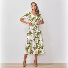 Vestido midi con abertura lateral y encaje, cintura elástica y diseño tipo cárdigan
