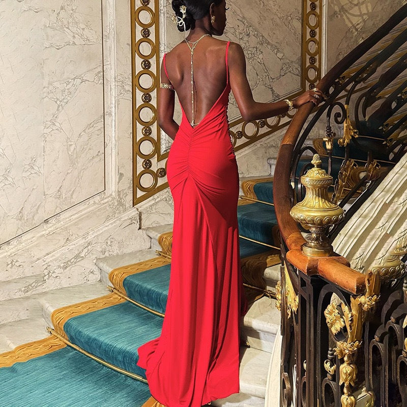 Vestido largo camisola con cuello descapotable, espalda descubierta y corte entallado