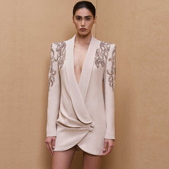 Vestido elegante con cuello de diamantes y cuentas de Heavy Industry