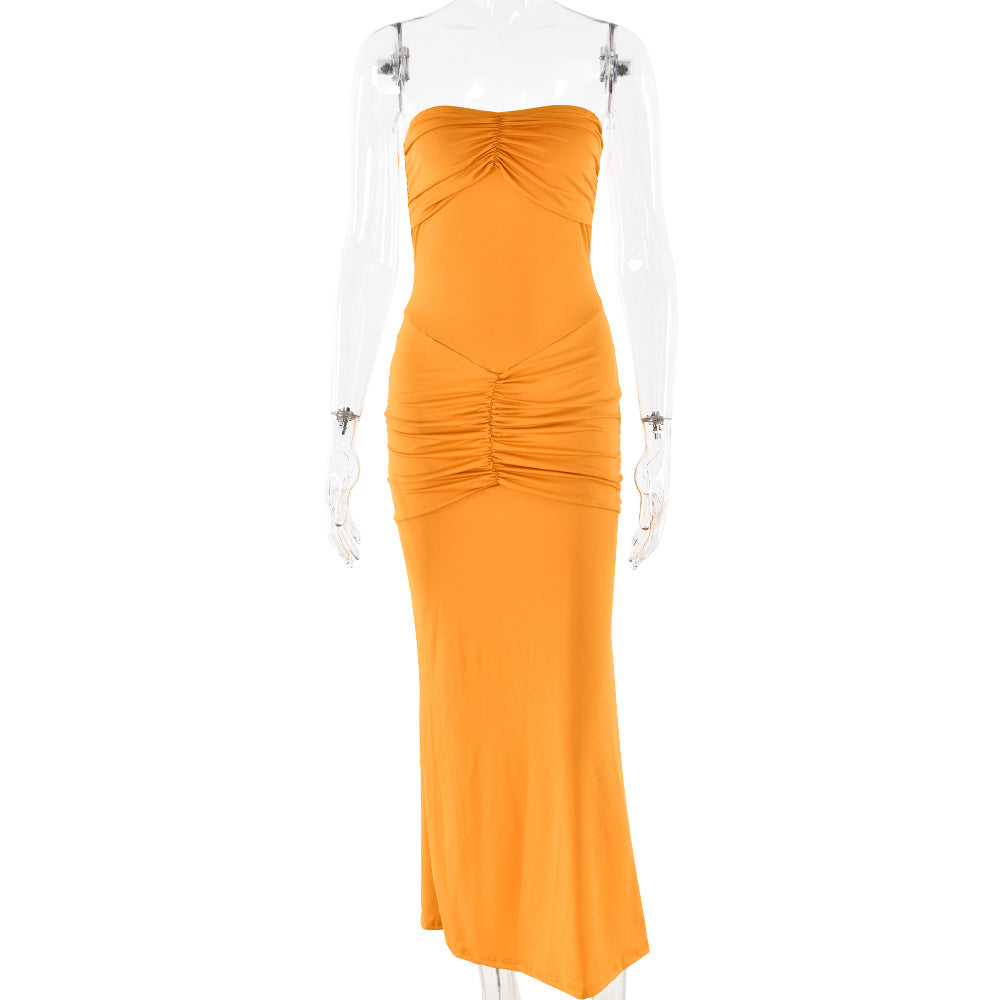 Vestido de noche plisado de color liso con espalda descubierta y top de tubo ajustado