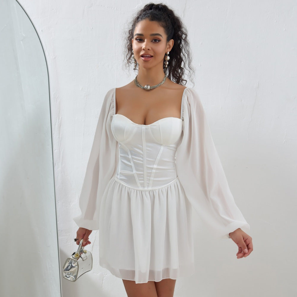 Vestido de talla grande con cuello cuadrado, corte en A, corte tubo, satén, costuras de malla y cintura alta