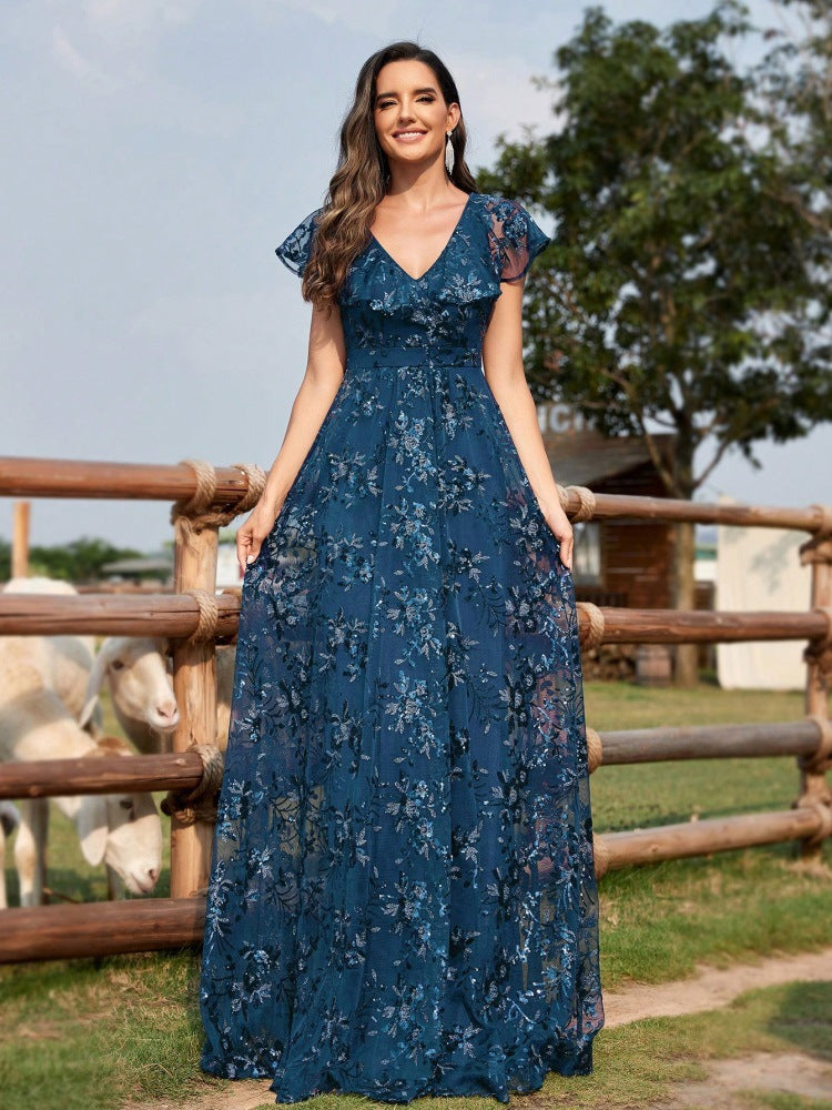Vestido de noche elegante con escote en V y mangas acampanadas hasta el suelo para fiesta de cóctel