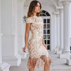Vestido con borlas y cierre de cremallera
