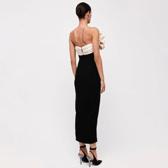 Vestido sin tirantes con forma de abanico plegable en blanco y negro sin espalda