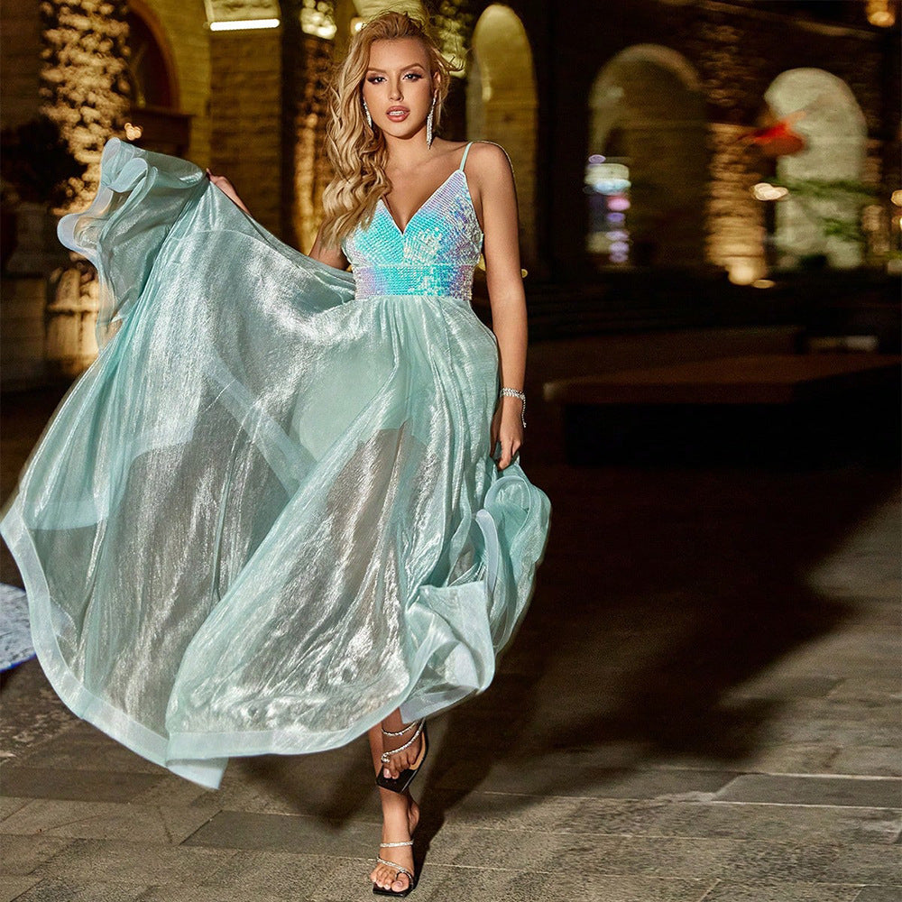 Vestido elegante con costura de lentejuelas y tirantes para cóctel, calzado de organza.