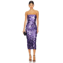 Vestido de fiesta con escote tubo y espalda descubierta, con abertura en la parte posterior
