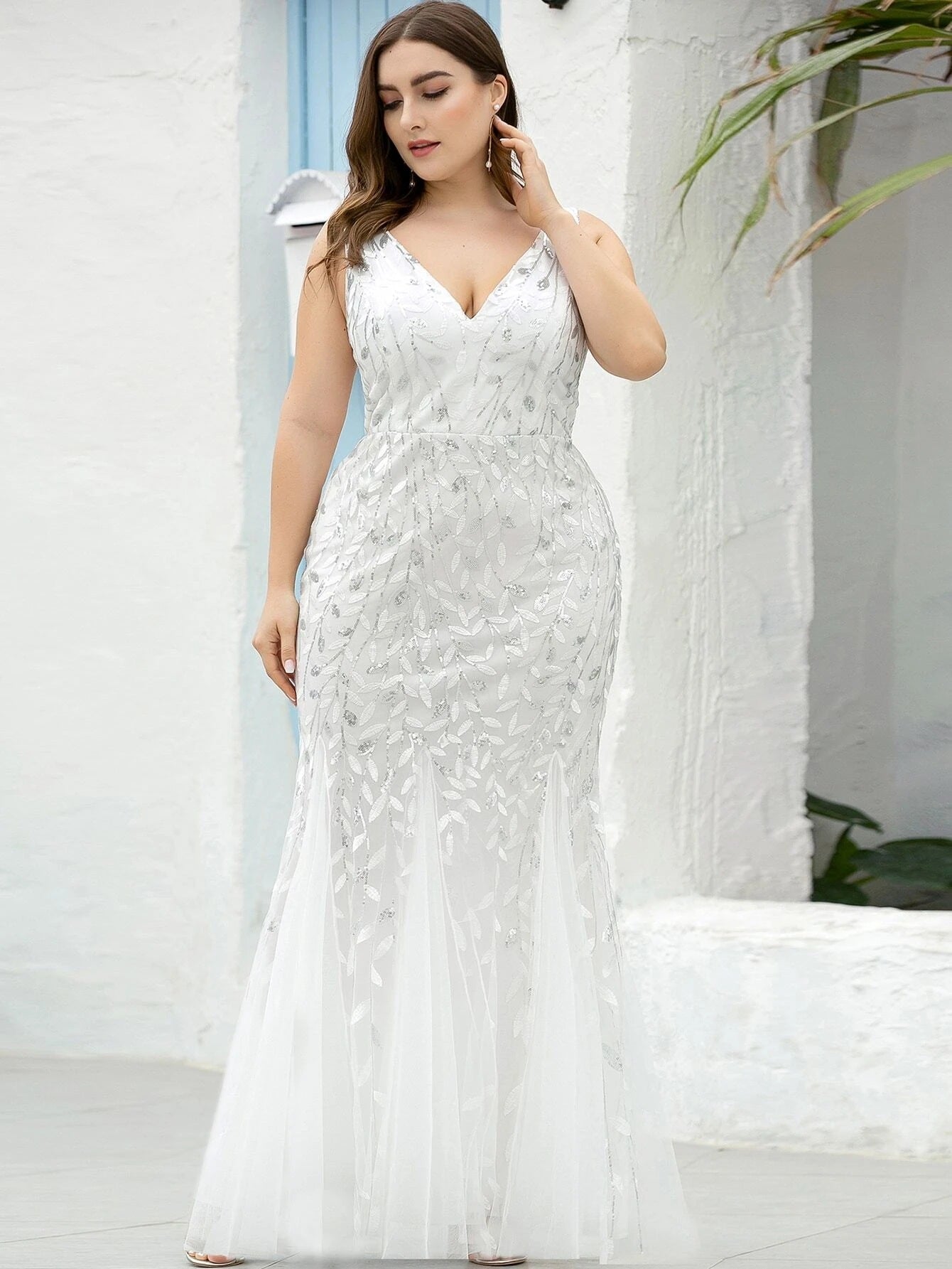Evening Dress V neck Tulle Embroidered Sequ Mermaid Prom Formal Dress
