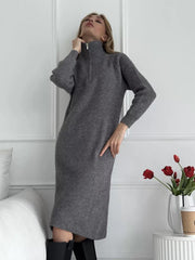 Vestido de punto básico de lana con cuello alto y media cremallera, suelto e interior