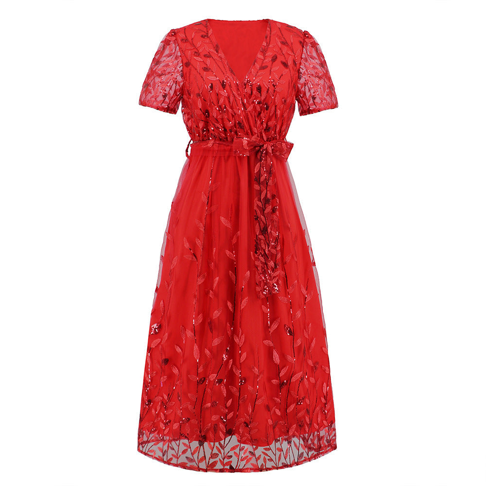 Vestido de malla de hilo brillante bordadoVestido ajustado con cuello en V y largo medio