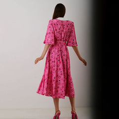 Vestido elegante de manga corta con cuello de muñeca y abertura en la cintura con estampado floral