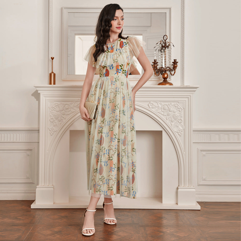Vestido elegante de malla con costura francesa a la moda