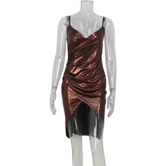 Vestido ajustado con escote en V, cintura alta, abertura en la cadera y tirantes finos, color bronce de alta calidad