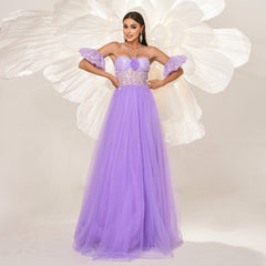 Vestido de noche de cóctel largo de malla con cuello halter y vuelo grande para dama de honor de alta gama