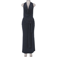 Use un vestido con aberturas, escote sin espalda, cordones, largo medio, halter, escote en V profundo