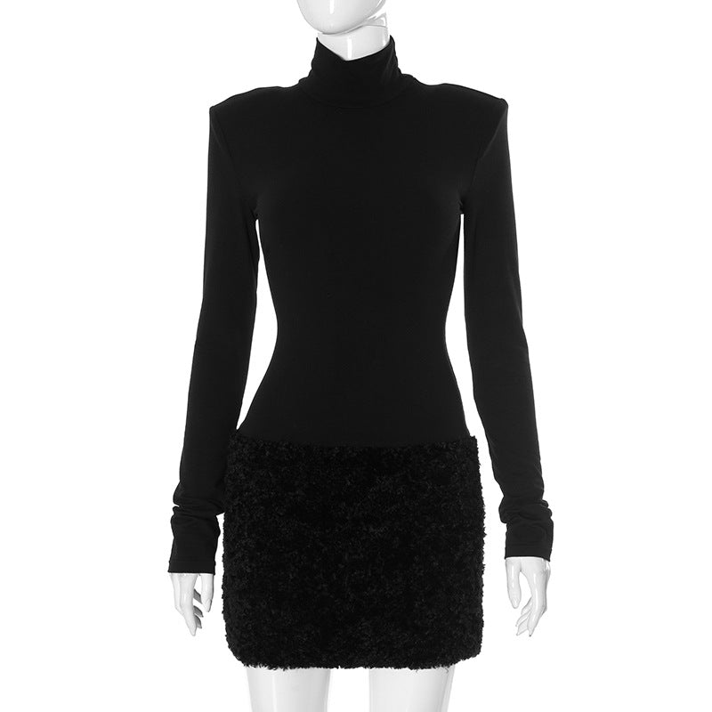 Vestido corto elegante de cuello alto, manga larga, corte ajustado y peludo