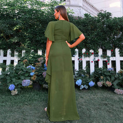 Elegante vestido bohemio de playa, largo, con escote en V, manga corta y cintura ajustada para vacaciones.