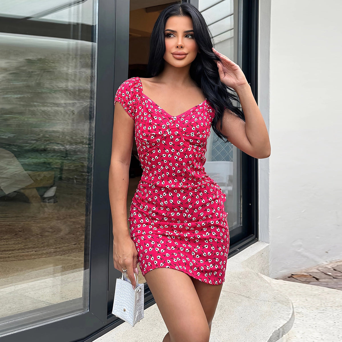 Wild Slim Fit Slimming Short V neck Floral