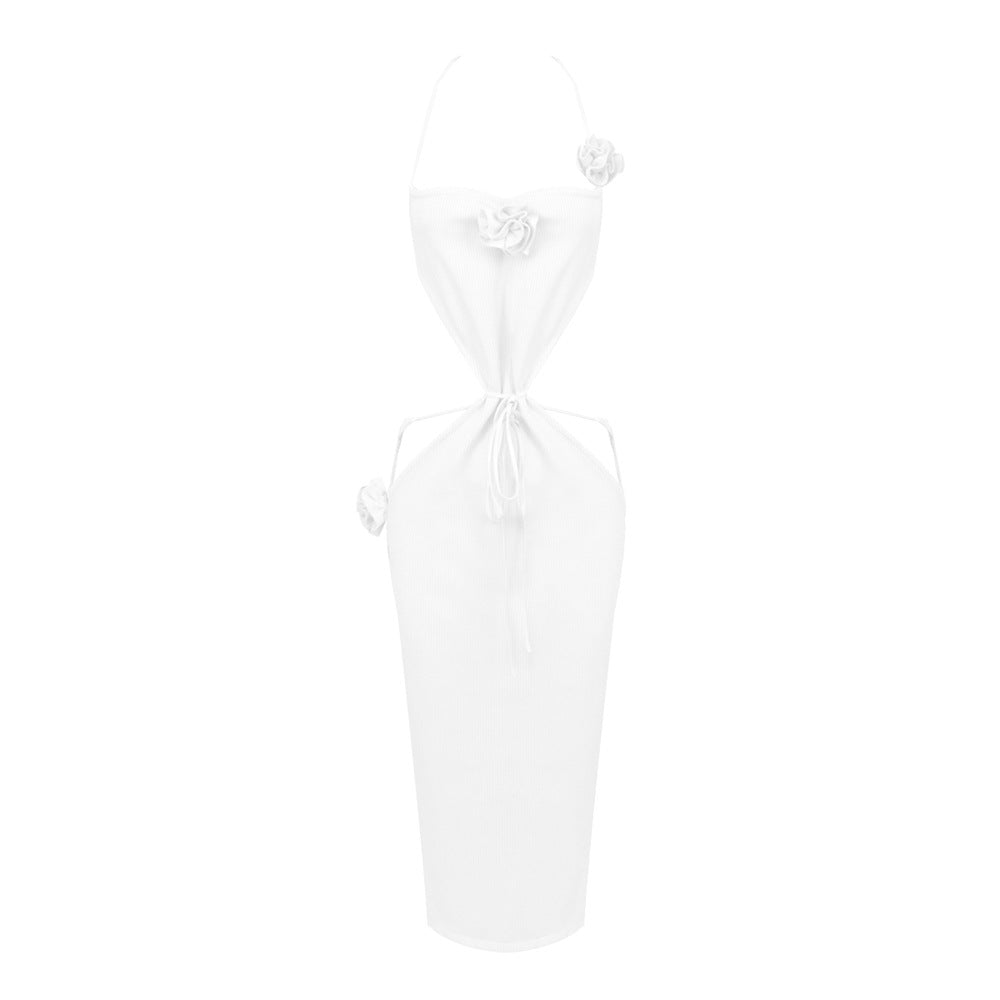 Vestido de tirantes finos con encaje y corte floral tridimensional